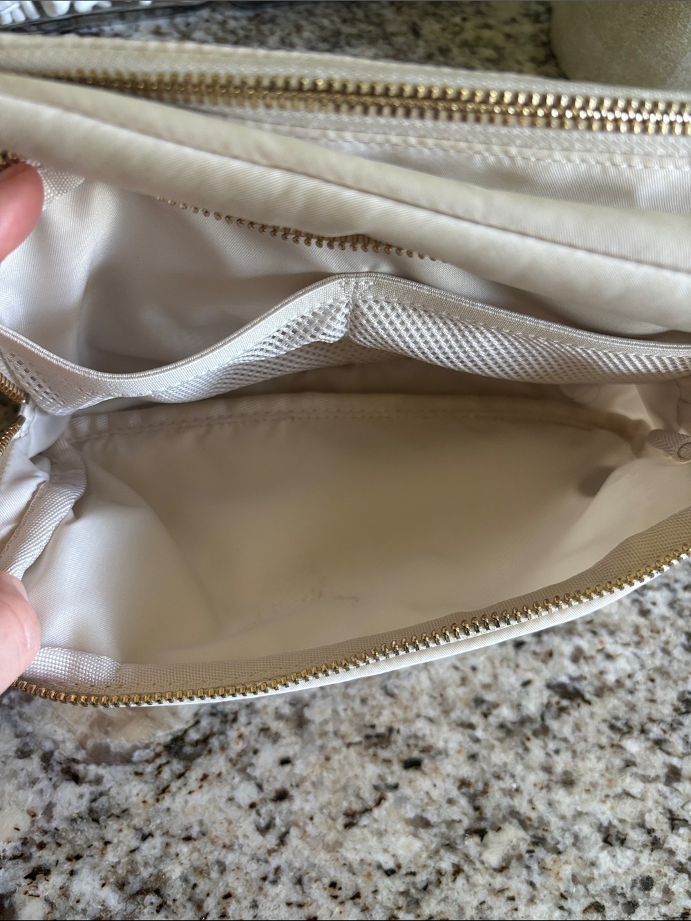 lululemon athletica everywhere crossbody bag 3L - Picture 2 of 12